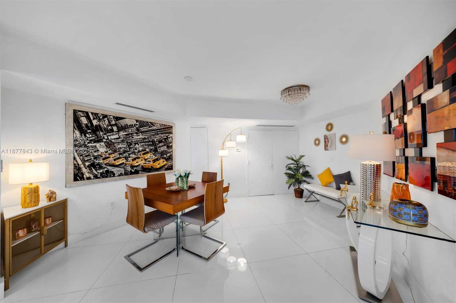 Small Image of 6301 COLLINS AVE #2107, Miami Beach Number 13