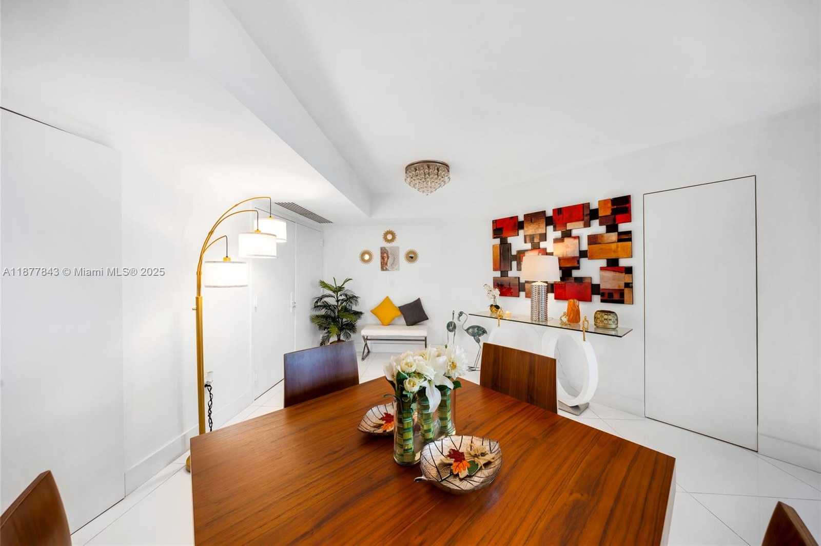 Small Image of 6301 COLLINS AVE #2107, Miami Beach Number 14
