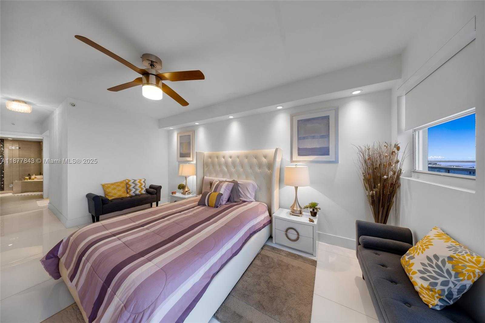 Small Image of 6301 COLLINS AVE #2107, Miami Beach Number 17