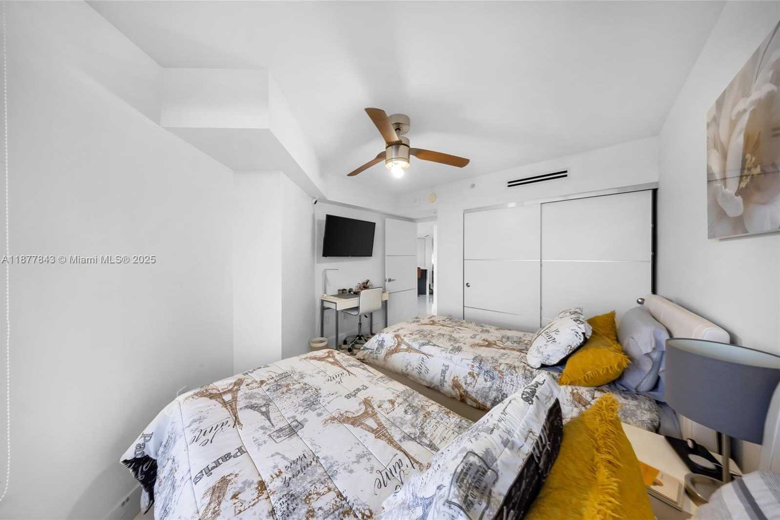 Small Image of 6301 COLLINS AVE #2107, Miami Beach Number 22
