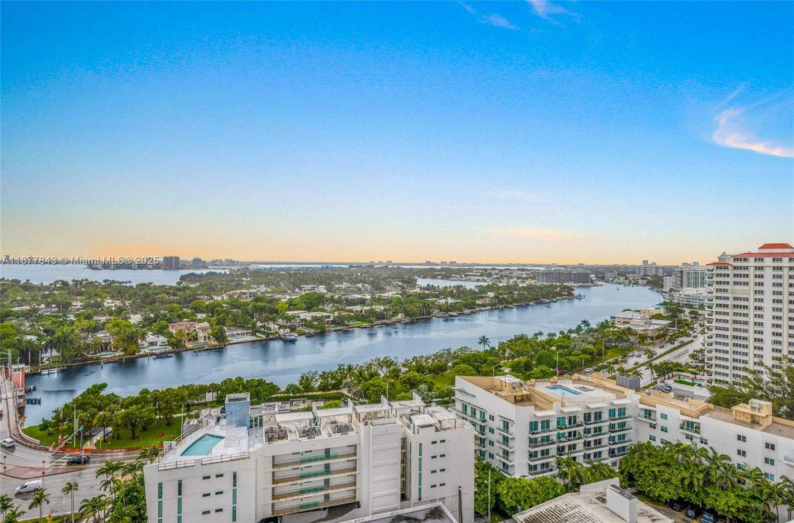 Small Image of 6301 COLLINS AVE #2107, Miami Beach Number 26