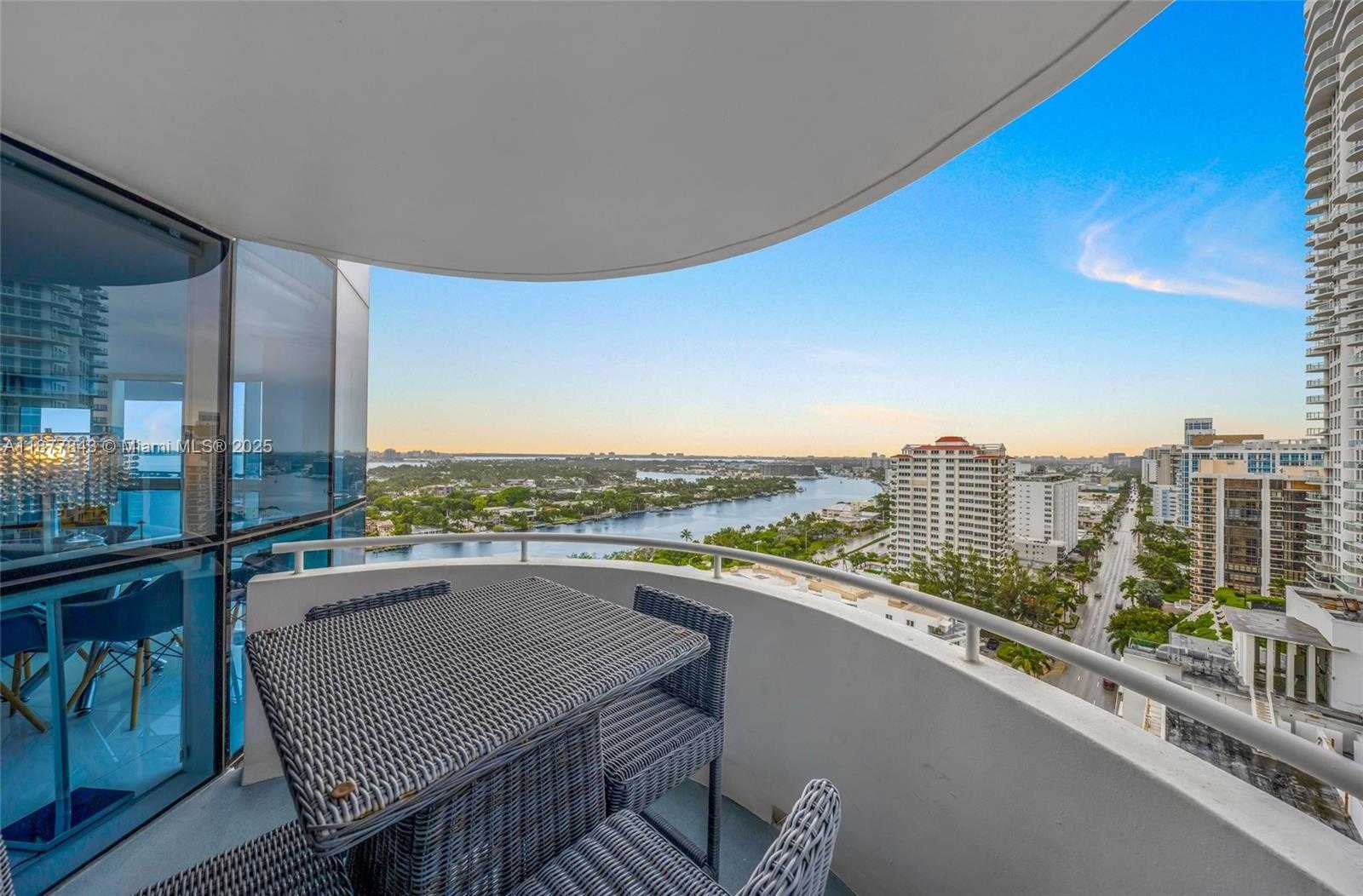Small Image of 6301 COLLINS AVE #2107, Miami Beach Number 29