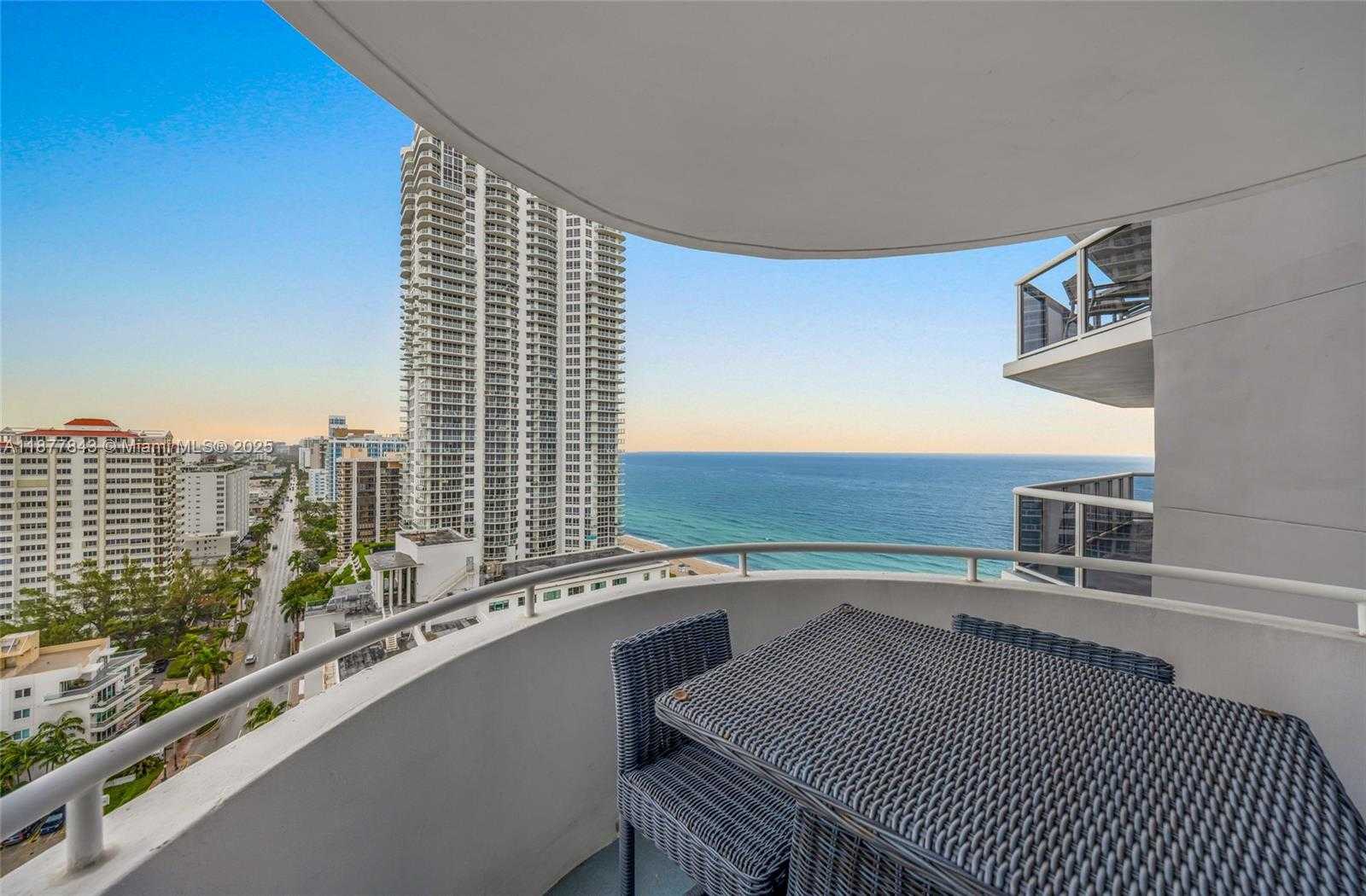 Small Image of 6301 COLLINS AVE #2107, Miami Beach Number 30
