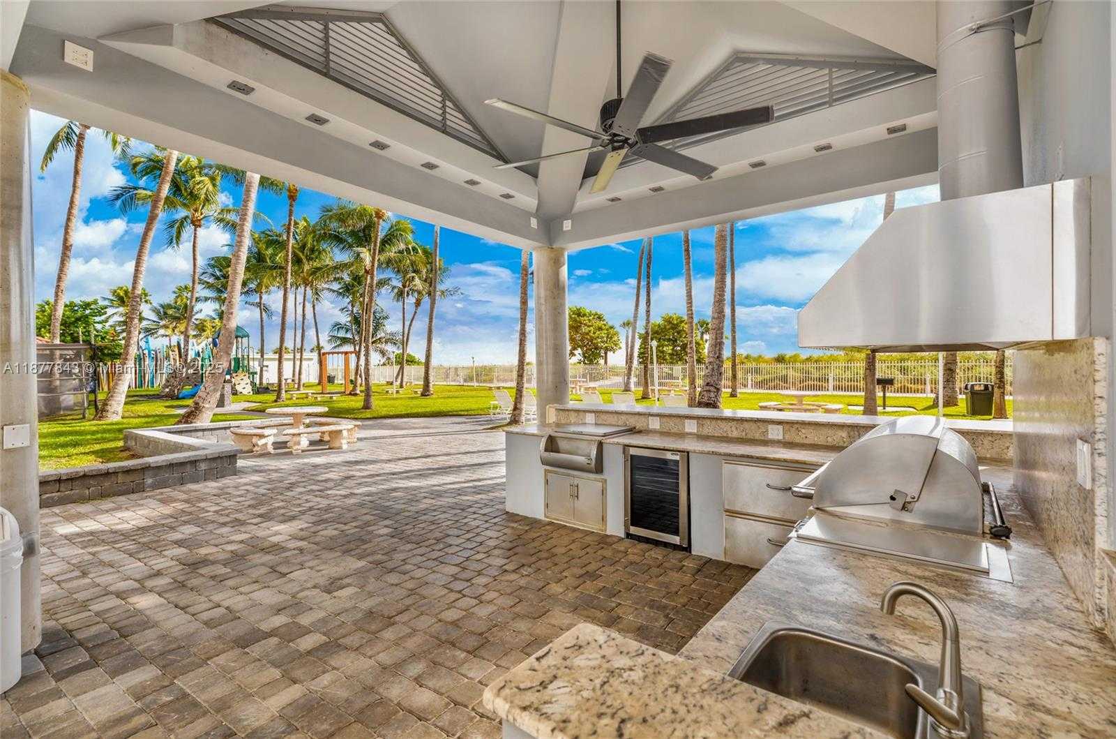 Small Image of 6301 COLLINS AVE #2107, Miami Beach Number 35