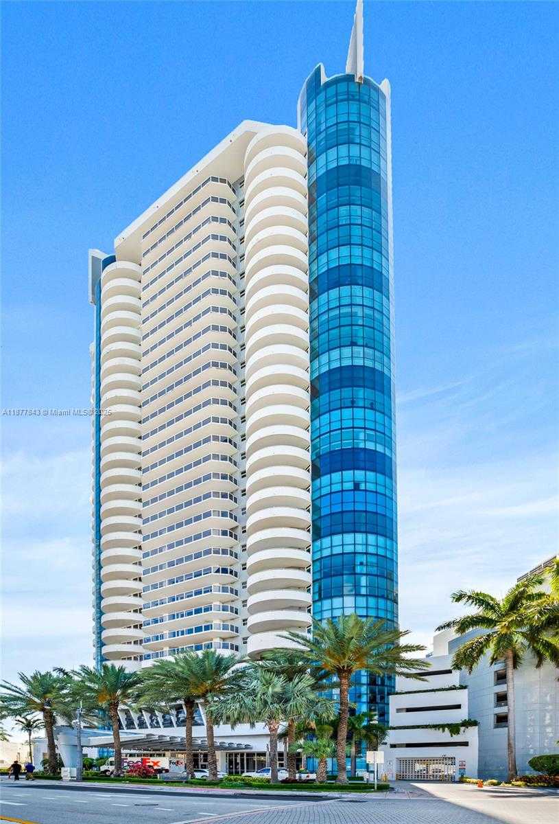 Small Image of 6301 COLLINS AVE #2107, Miami Beach Number 42
