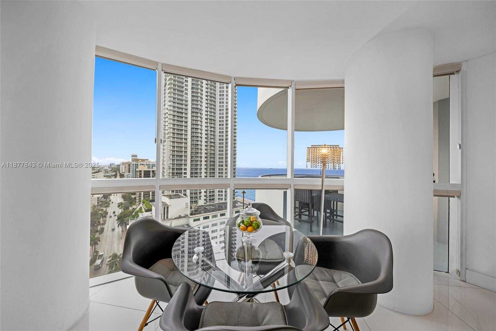 Small Image of 6301 COLLINS AVE #2107, Miami Beach Number 8