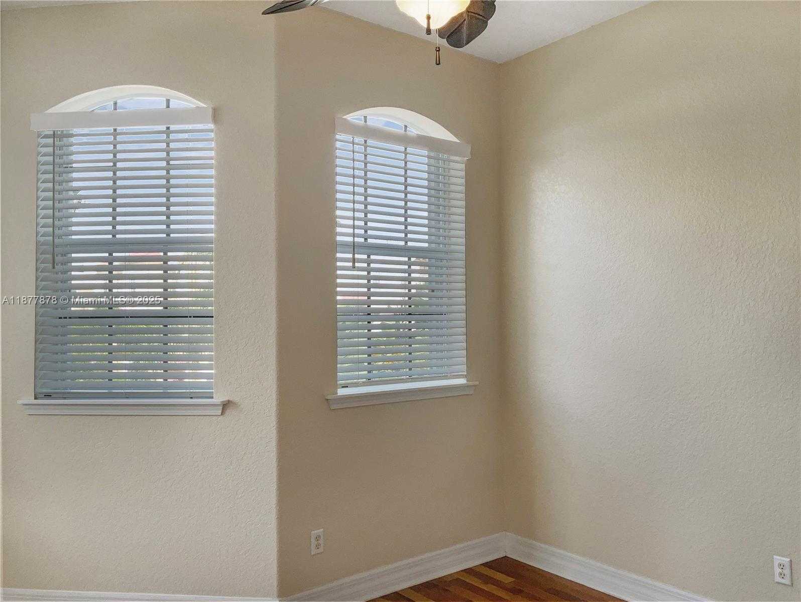 Small Image of 1340 APOLLO BEACH, Other City - In The State Of Florida Number 12