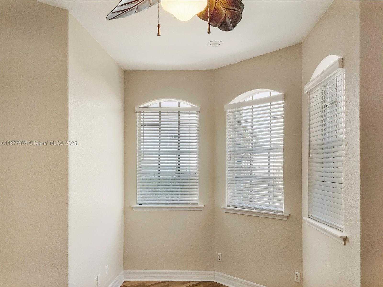Small Image of 1340 APOLLO BEACH, Other City - In The State Of Florida Number 14