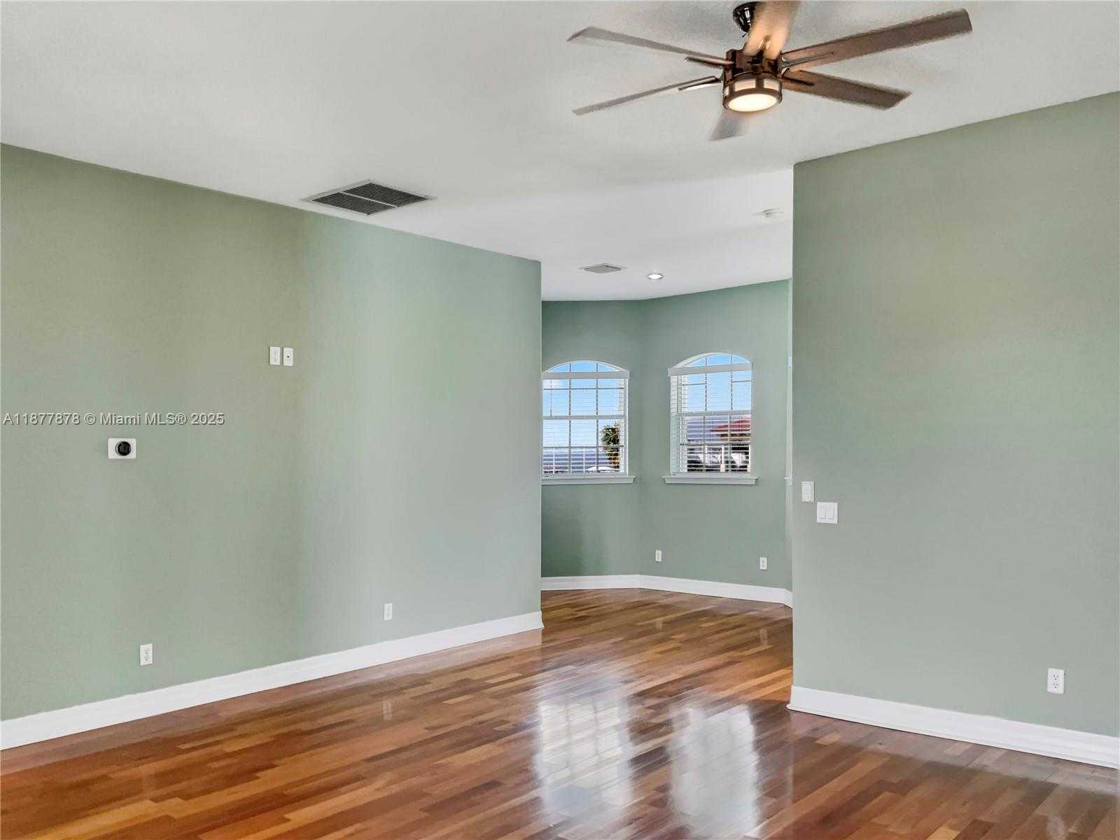 Small Image of 1340 APOLLO BEACH, Other City - In The State Of Florida Number 21