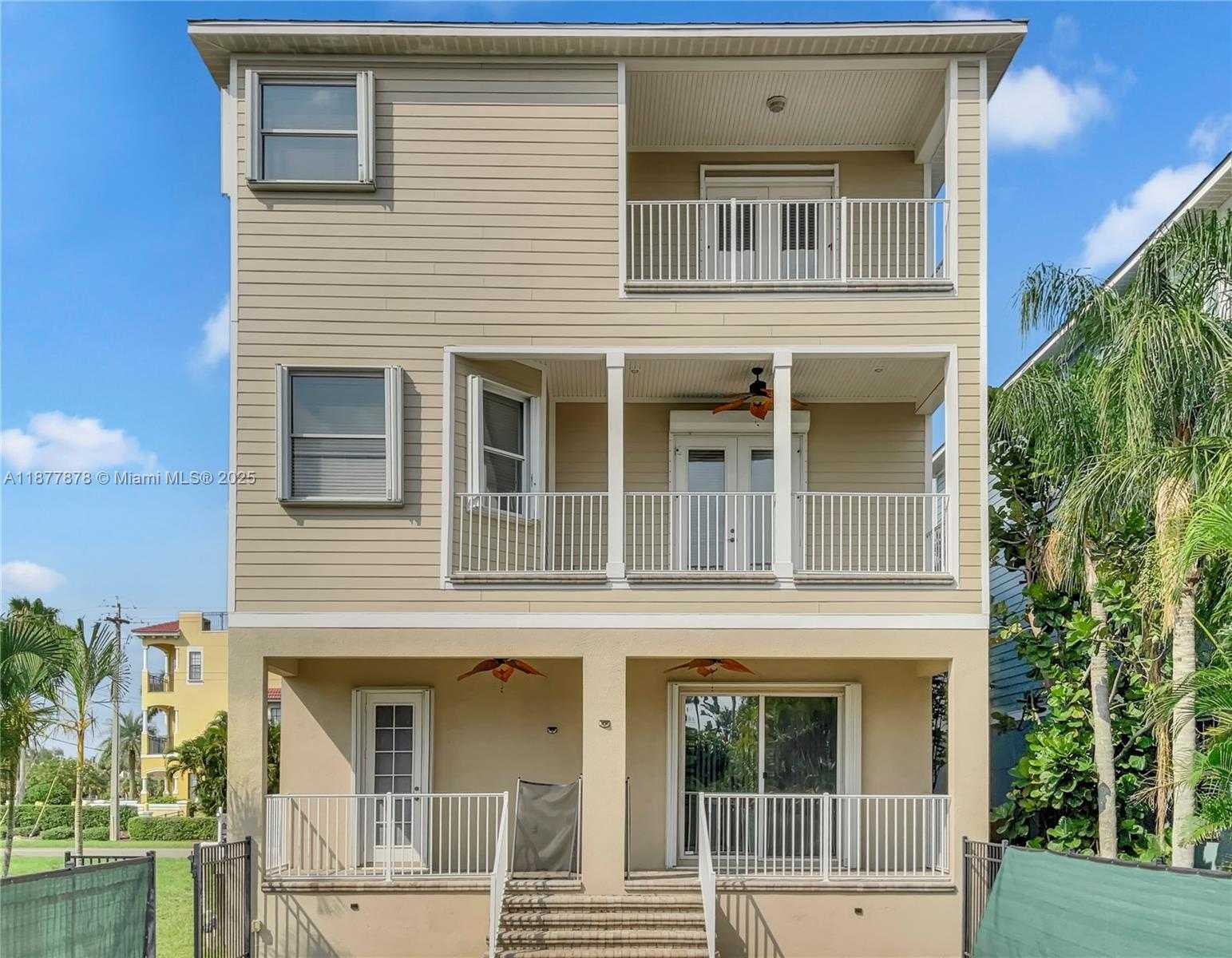 Small Image of 1340 APOLLO BEACH, Other City - In The State Of Florida Number 30