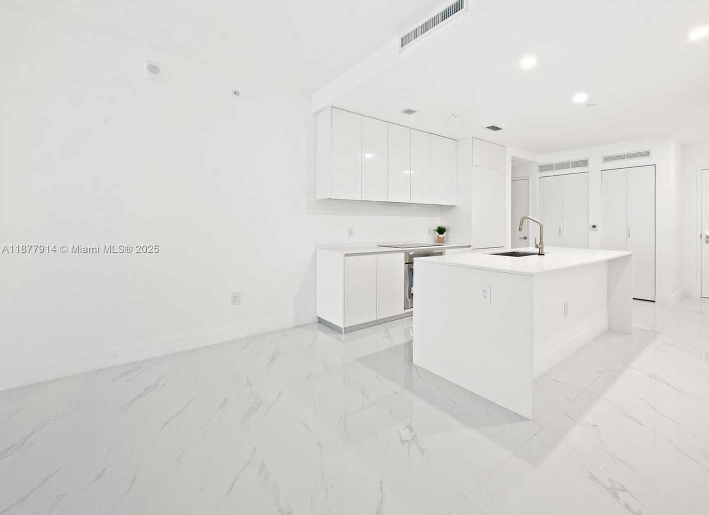 Small Image of 700 NORTH EAST 24TH #3404, Miami Number 14