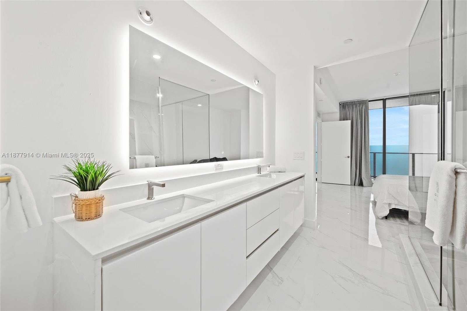 Small Image of 700 NORTH EAST 24TH #3404, Miami Number 23