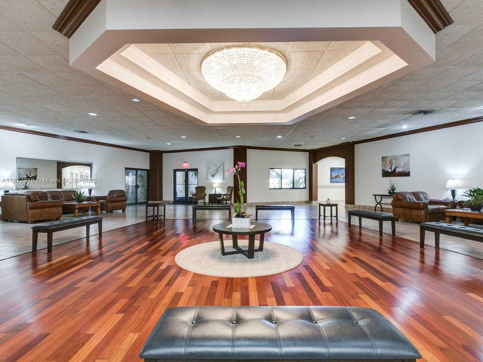 Small Image of 398 LAKEVIEW DR #205, Weston Number 17