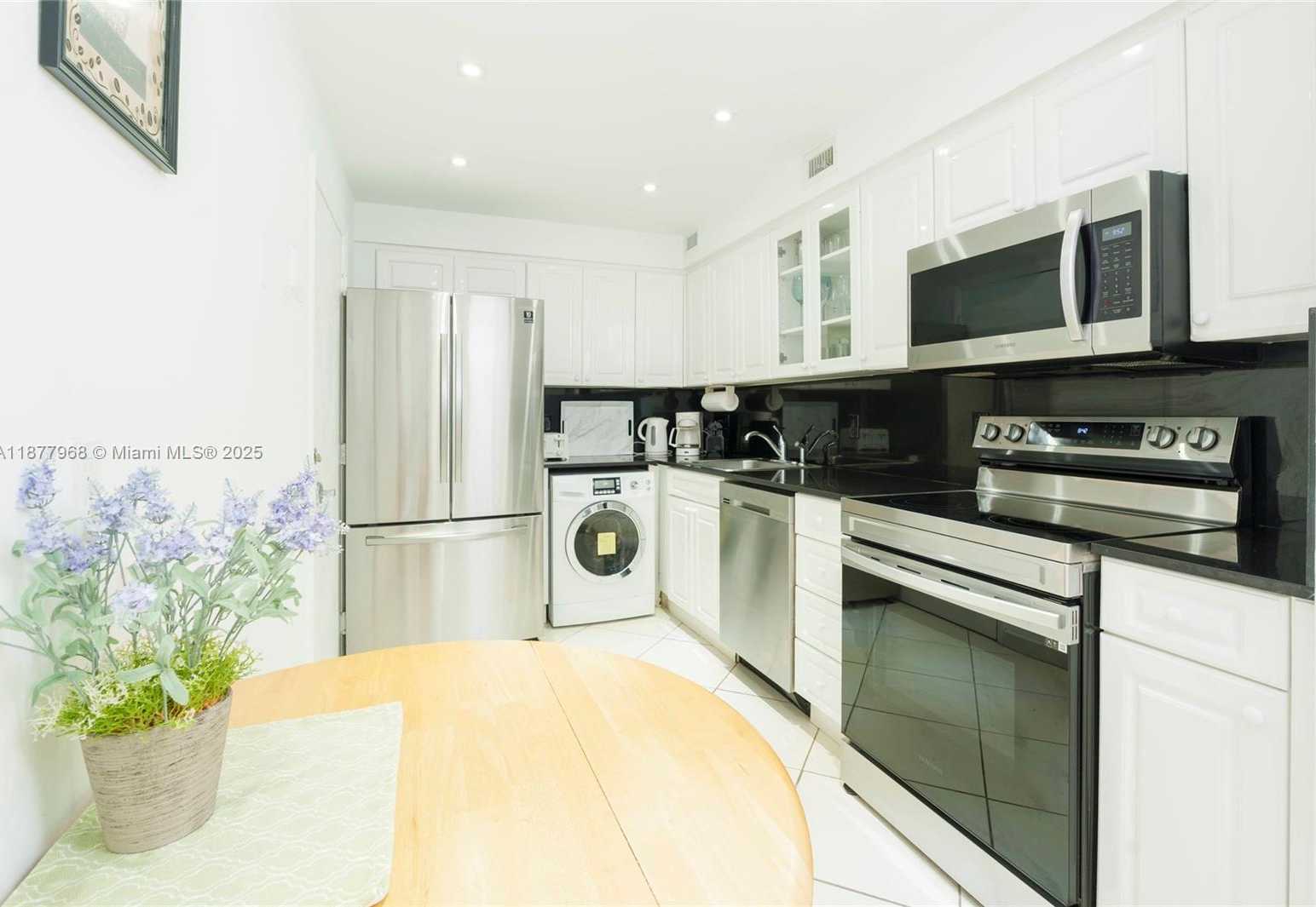 Small Image of 6770 INDIAN CREEK DR #15T, Miami Beach Number 10
