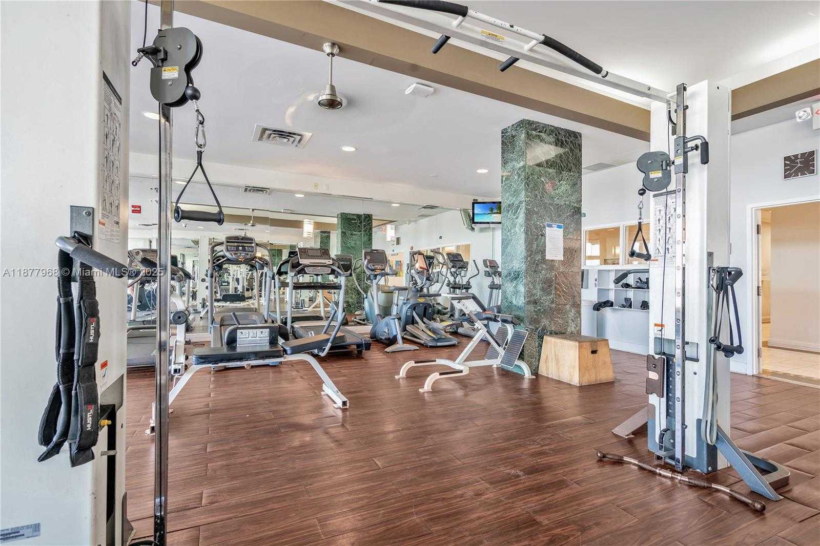 Small Image of 6770 INDIAN CREEK DR #15T, Miami Beach Number 18