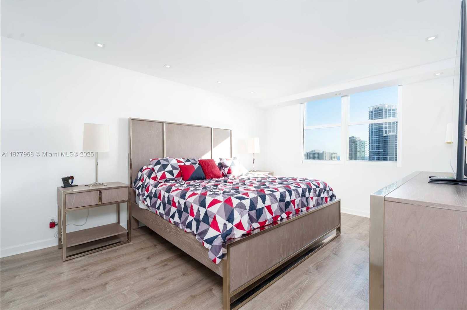 Small Image of 6770 INDIAN CREEK DR #15T, Miami Beach Number 4