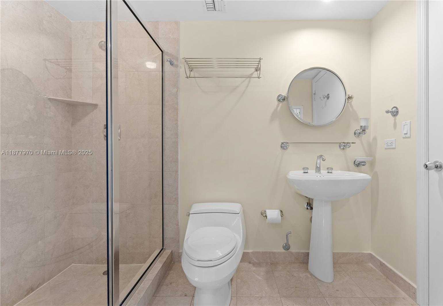 Small Image of 848 BRICKELL KEY DR #2502, Miami Number 15