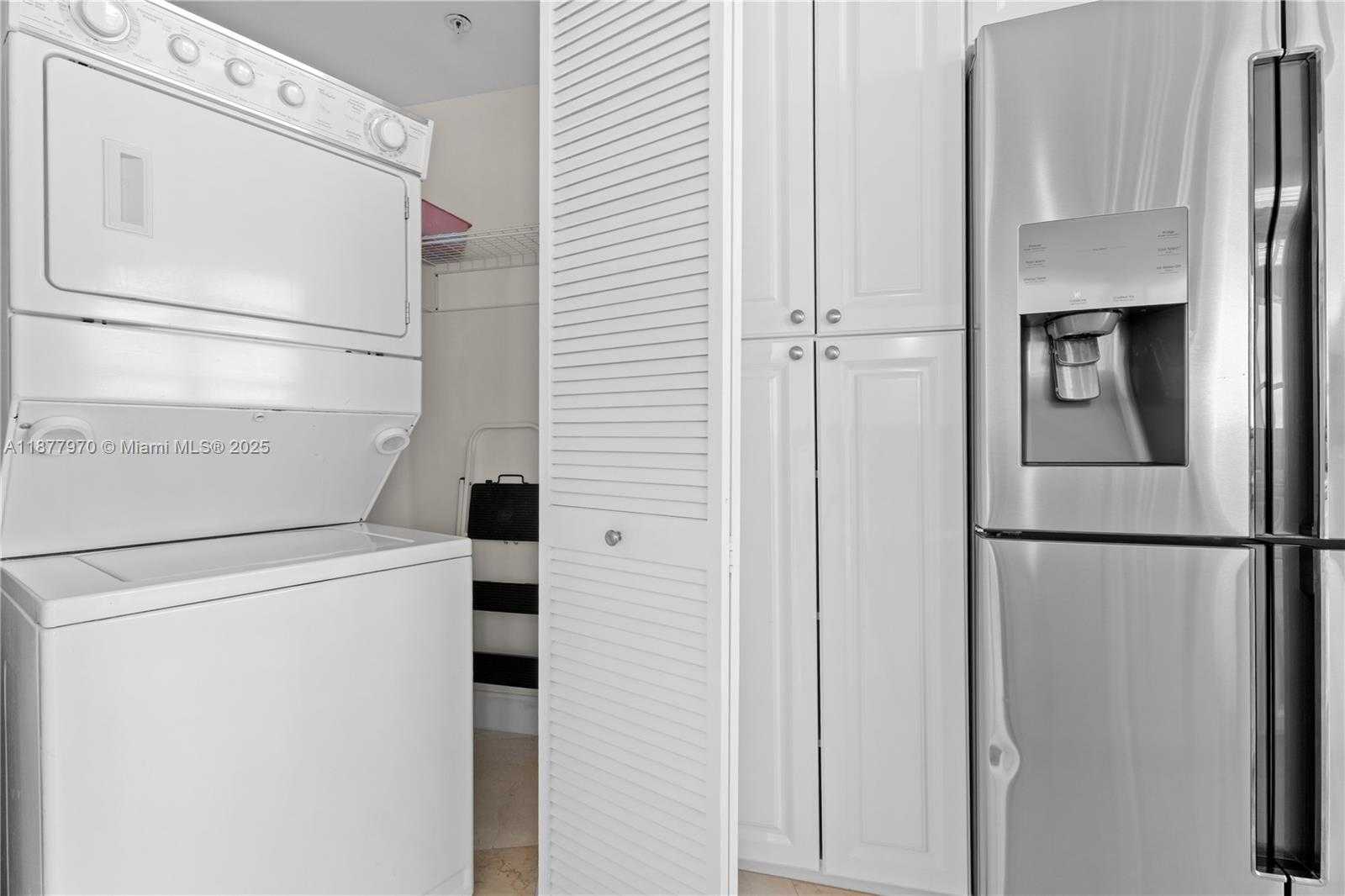 Small Image of 848 BRICKELL KEY DR #2502, Miami Number 9