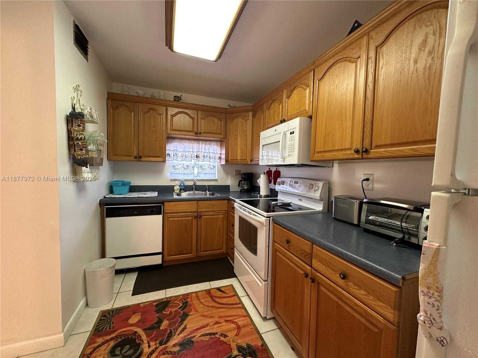 Small Image of 8901 EAST HOLLYBROOK BLVD #306, Pembroke Pines Number 15