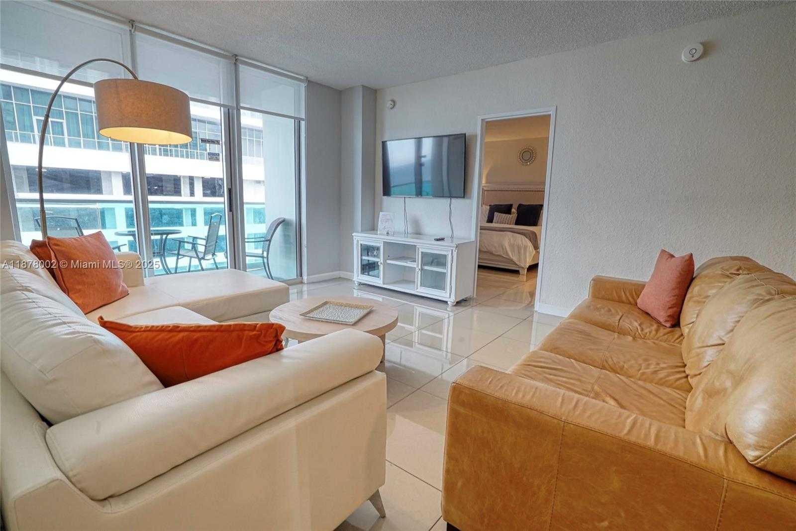 Small Image of 4001 SOUTH OCEAN DR #11J, Hollywood Number 3