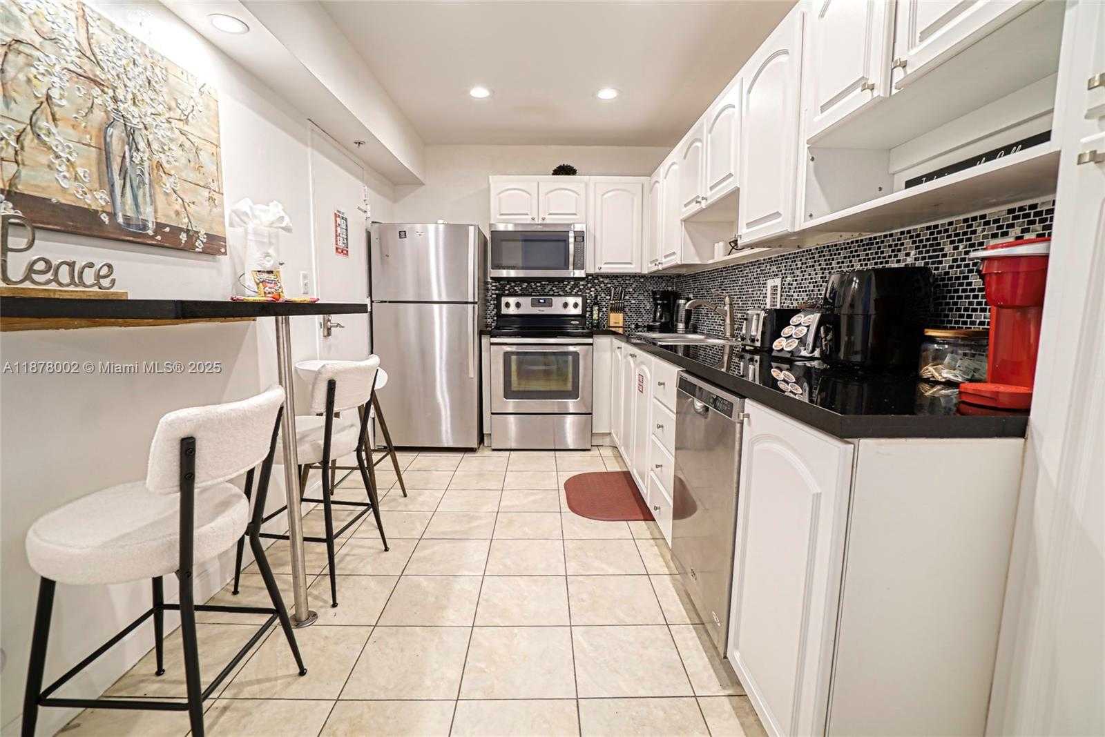 Small Image of 4001 SOUTH OCEAN DR #11J, Hollywood Number 7