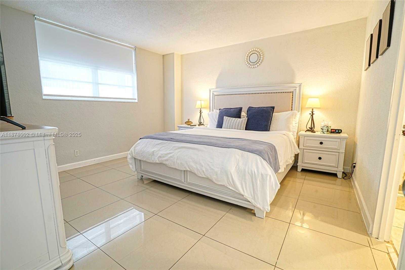 Small Image of 4001 SOUTH OCEAN DR #11J, Hollywood Number 9