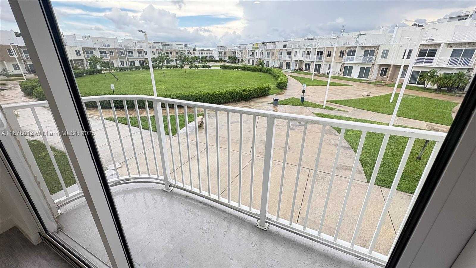 Small Image of 25874 SOUTH WEST 139TH CT, Homestead Number 7