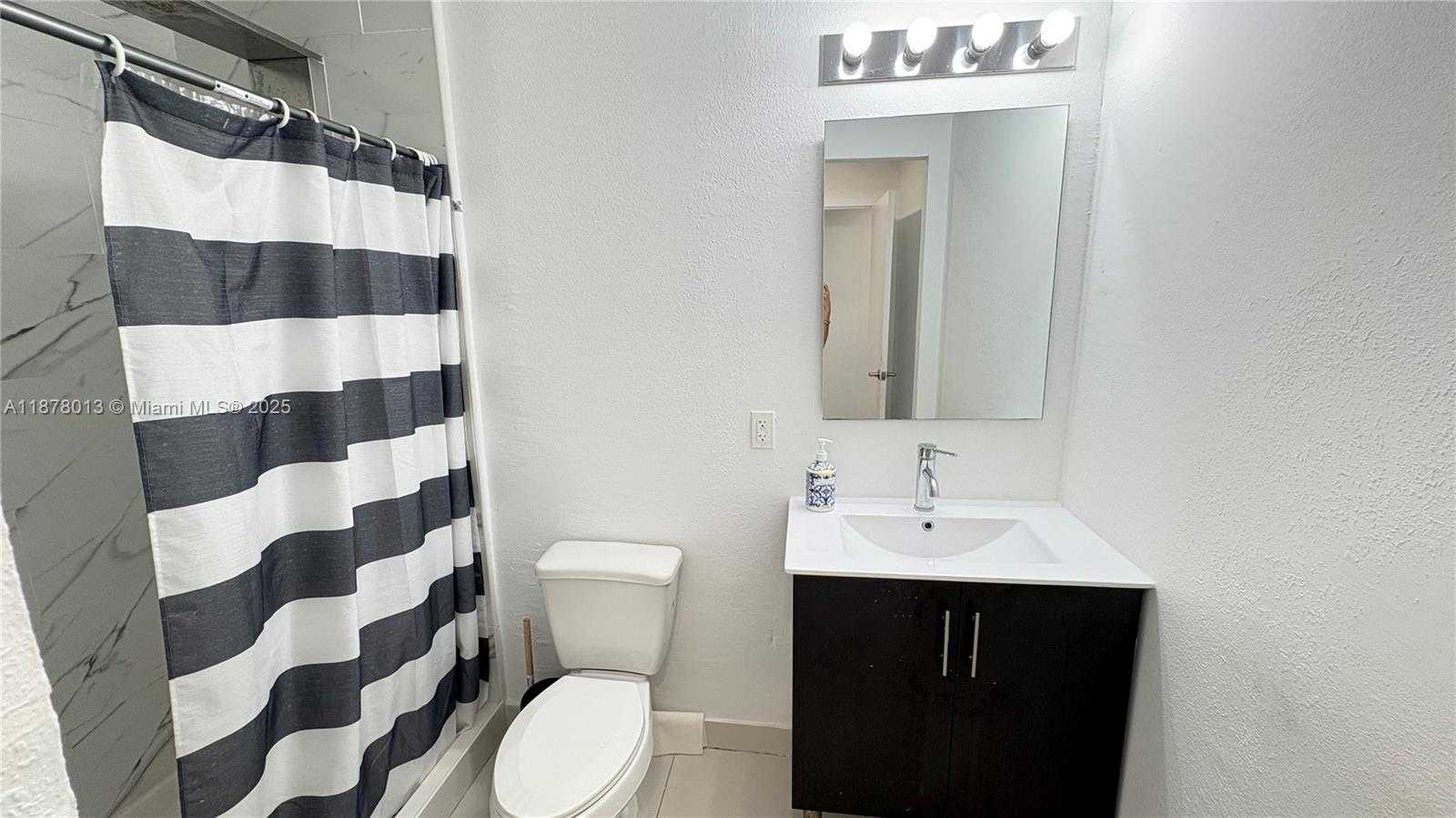 Small Image of 25874 SOUTH WEST 139TH CT, Homestead Number 9