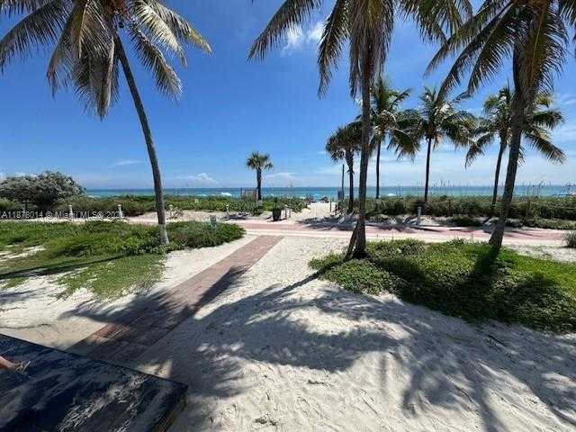 Small Image of 5445 COLLINS AVE #1602, Miami Beach Number 20