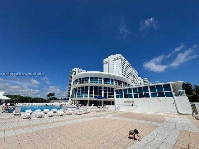 Small Image of 5445 COLLINS AVE #1602, Miami Beach Number 21
