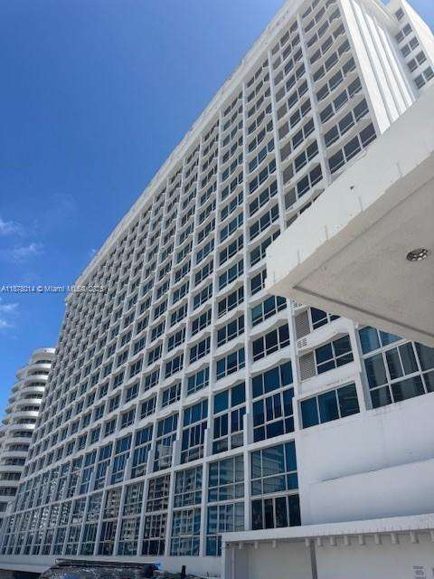 Small Image of 5445 COLLINS AVE #1602, Miami Beach Number 23