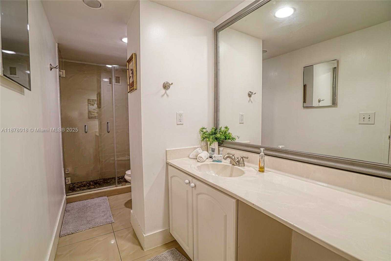 Small Image of 4001 SOUTH OCEAN DR #10R, Hollywood Number 11