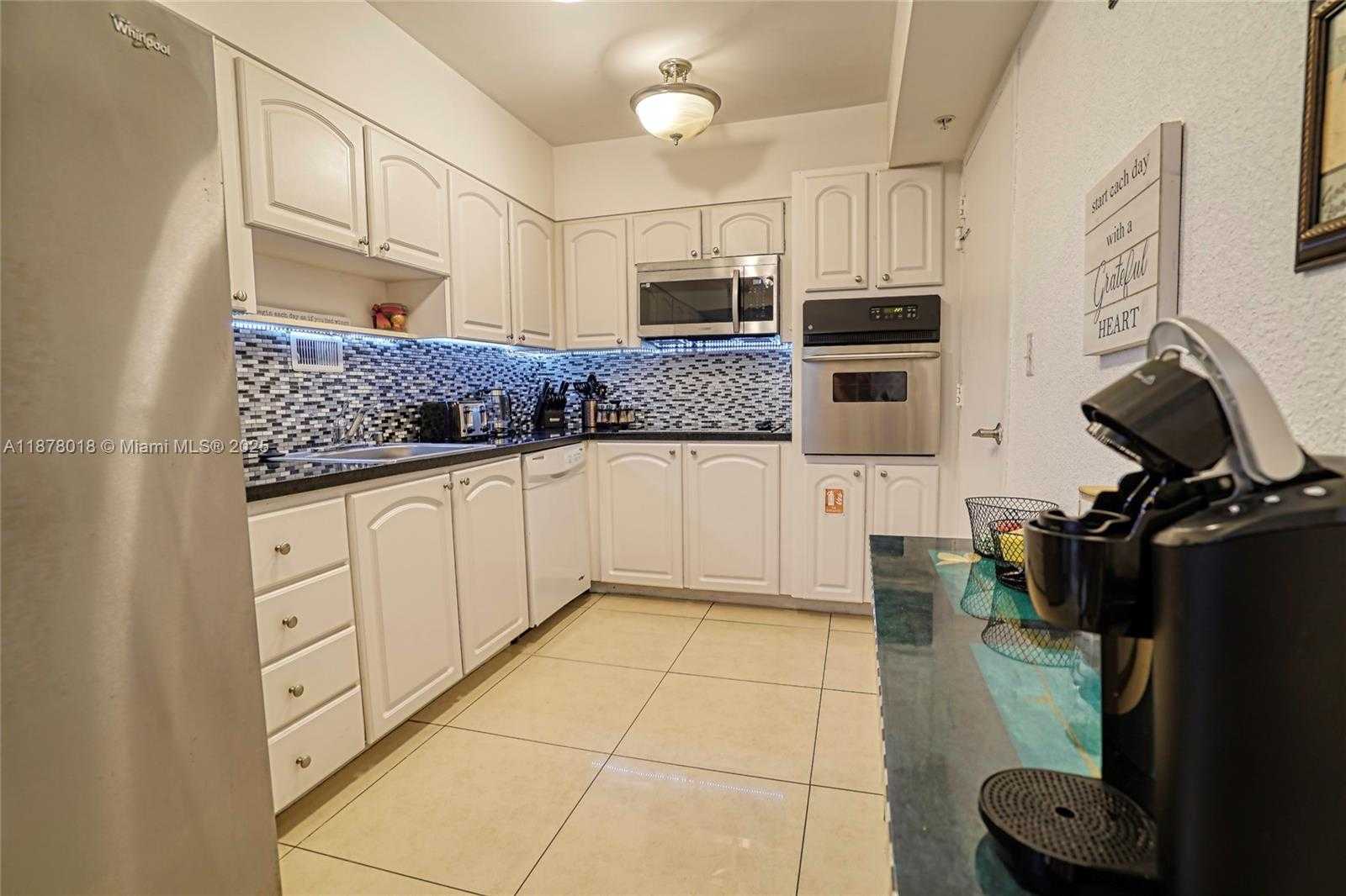Small Image of 4001 SOUTH OCEAN DR #10R, Hollywood Number 5