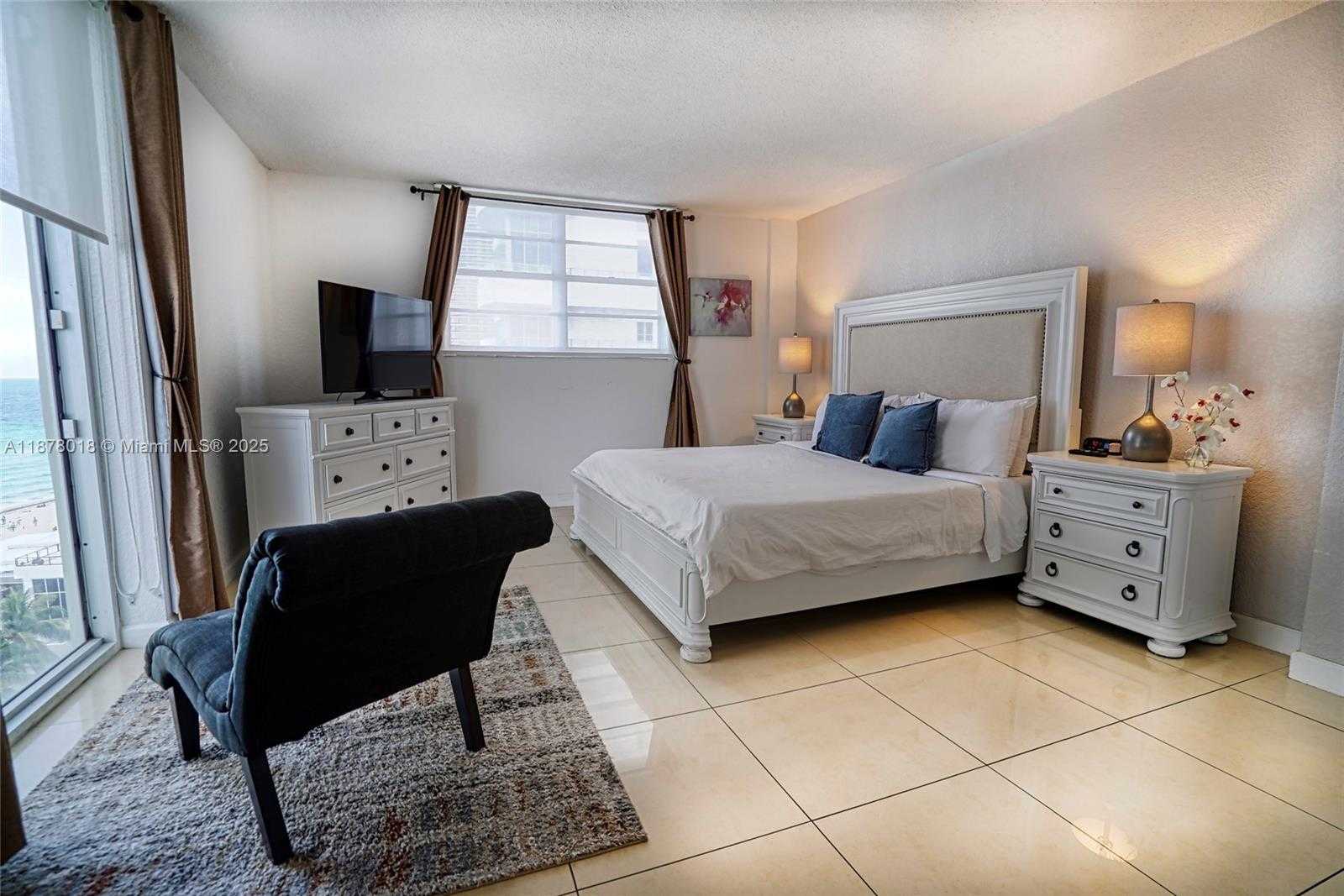Small Image of 4001 SOUTH OCEAN DR #10R, Hollywood Number 7