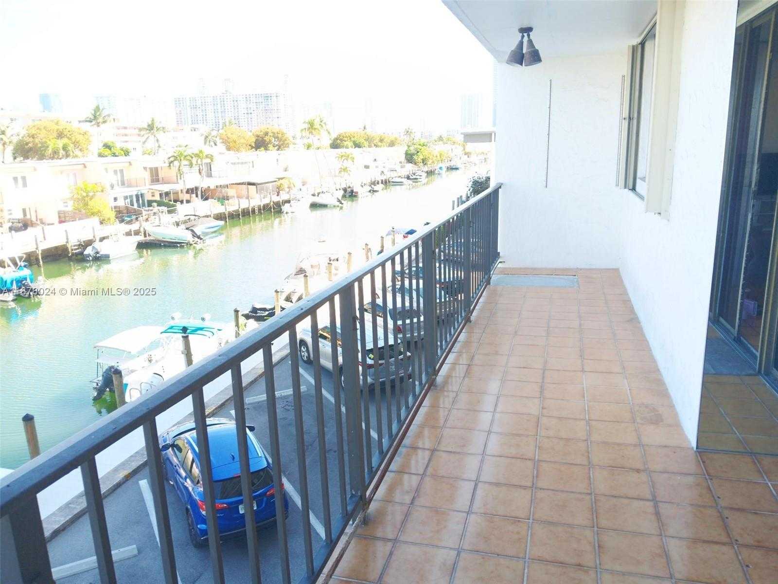 Small Image of 3545 NORTH EAST 166TH ST #304, North Miami Beach Number 14