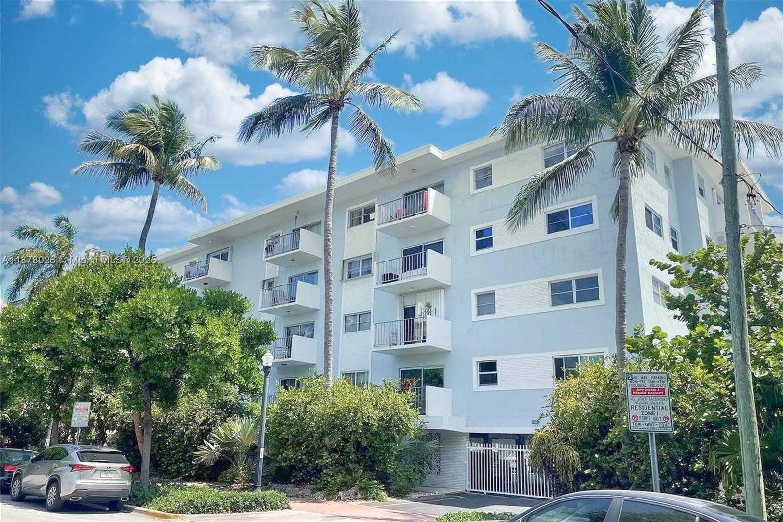 Small Image of 221 MERIDIAN AVE #211, Miami Beach Number 12