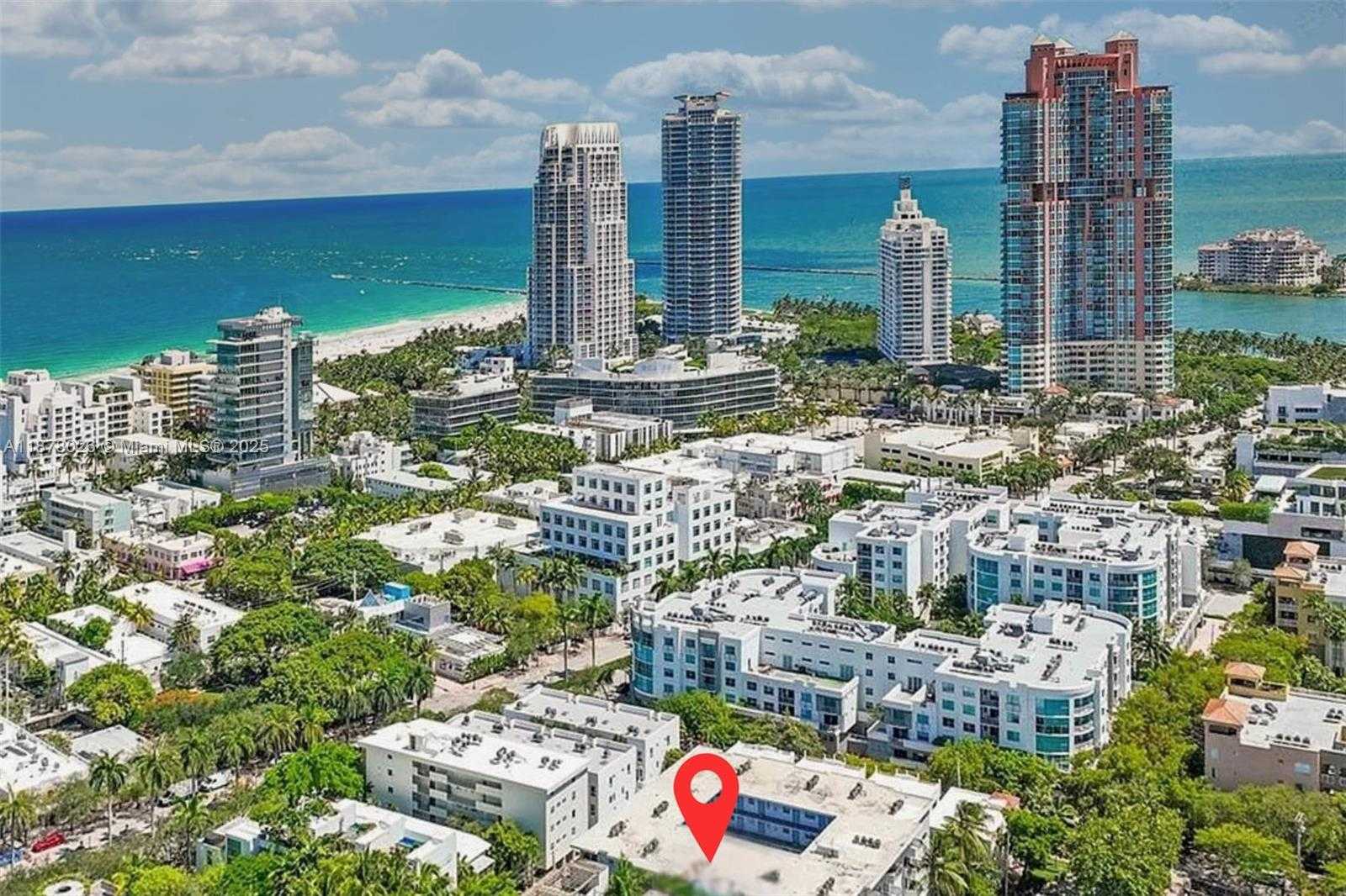 Small Image of 221 MERIDIAN AVE #211, Miami Beach Number 15