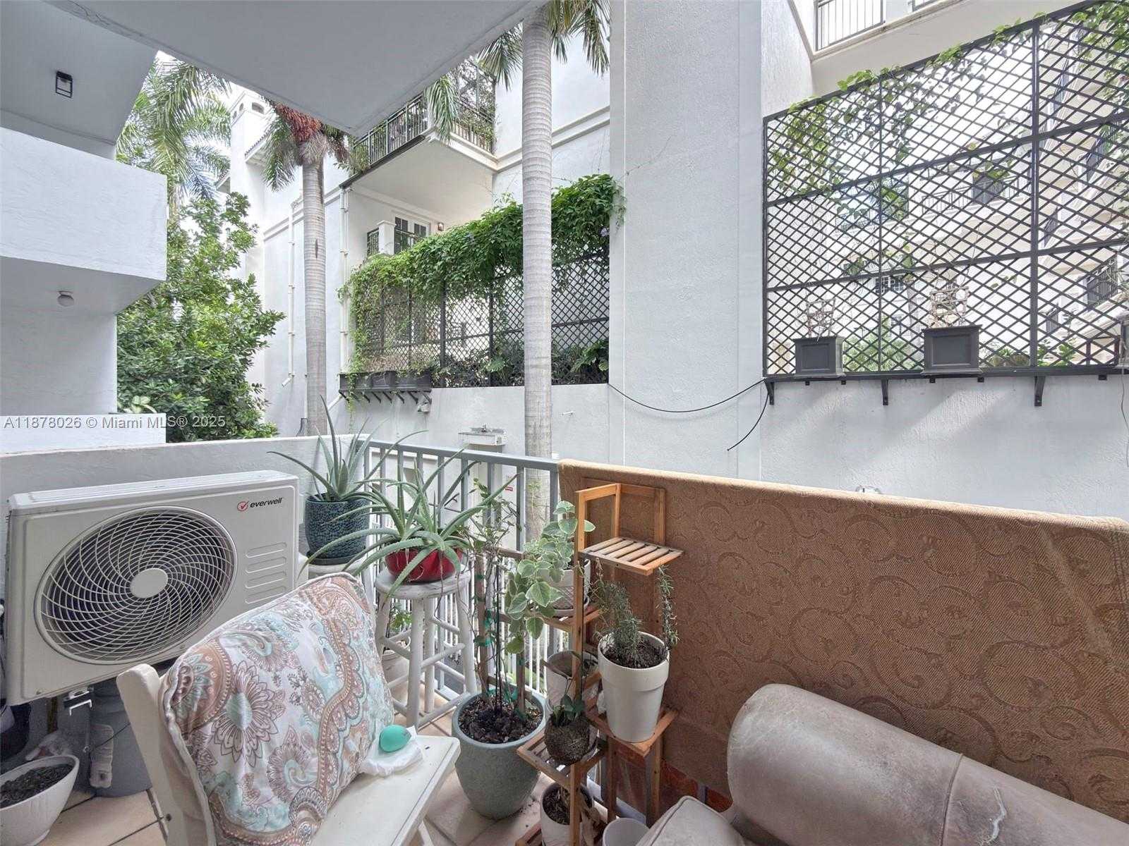 Small Image of 221 MERIDIAN AVE #211, Miami Beach Number 20