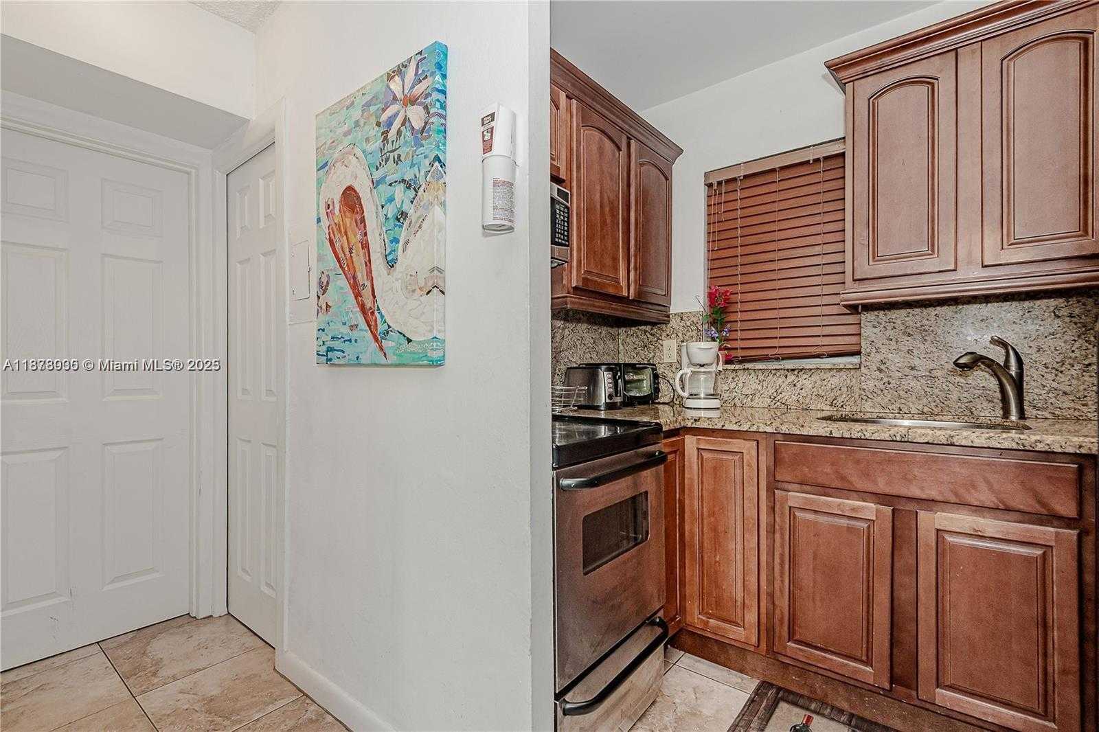 Small Image of 251 NORTH EAST 172ND ST #221, Sunny Isles Beach Number 13