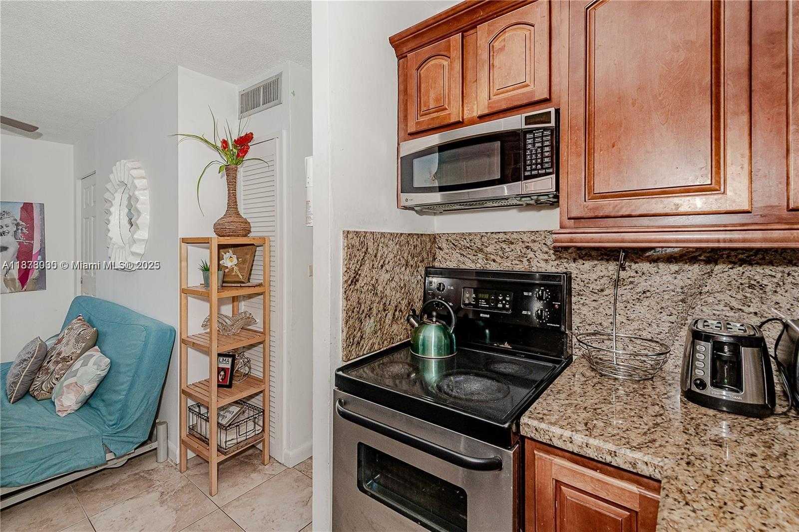 Small Image of 251 NORTH EAST 172ND ST #221, Sunny Isles Beach Number 14