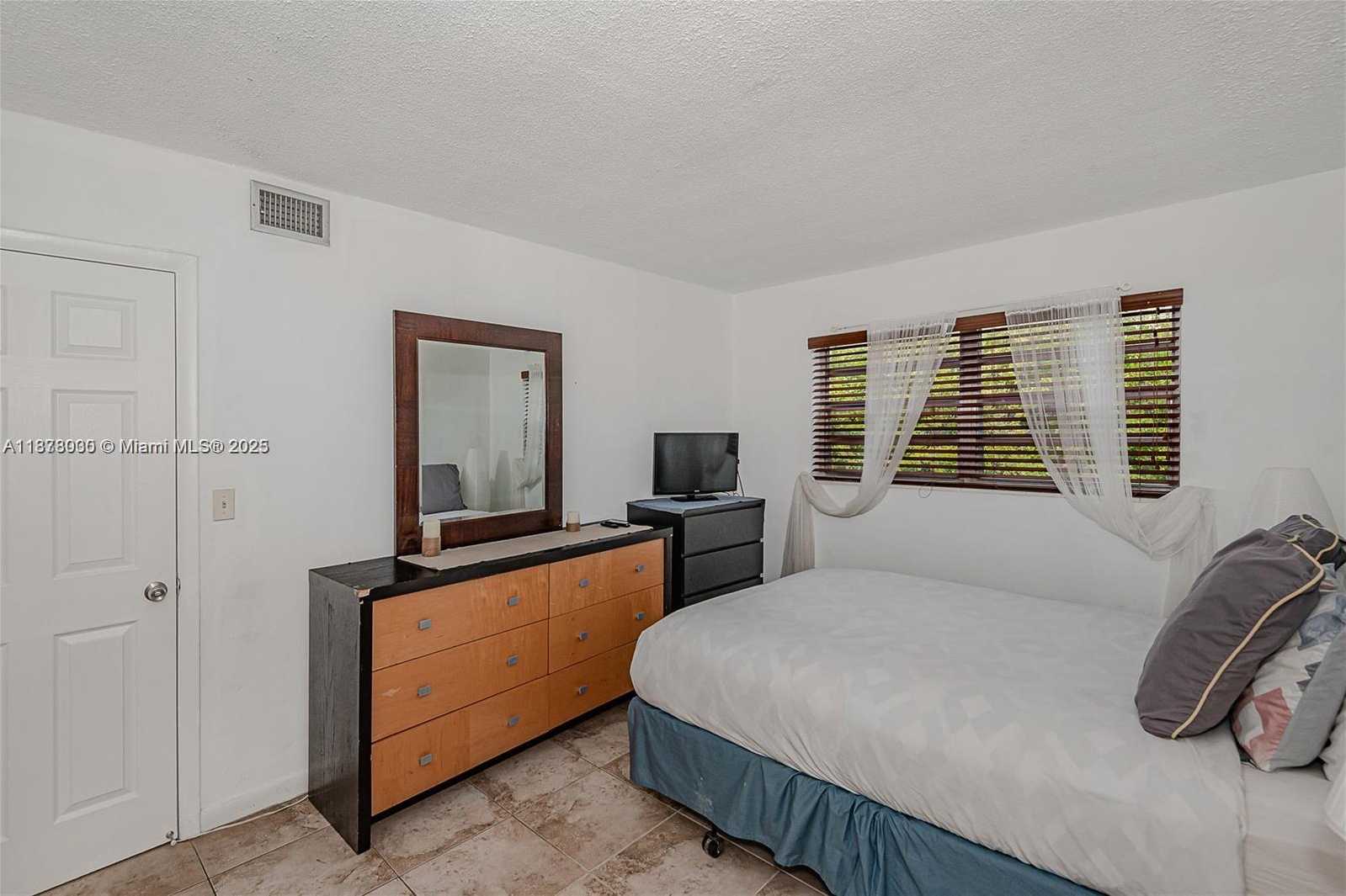 Small Image of 251 NORTH EAST 172ND ST #221, Sunny Isles Beach Number 27