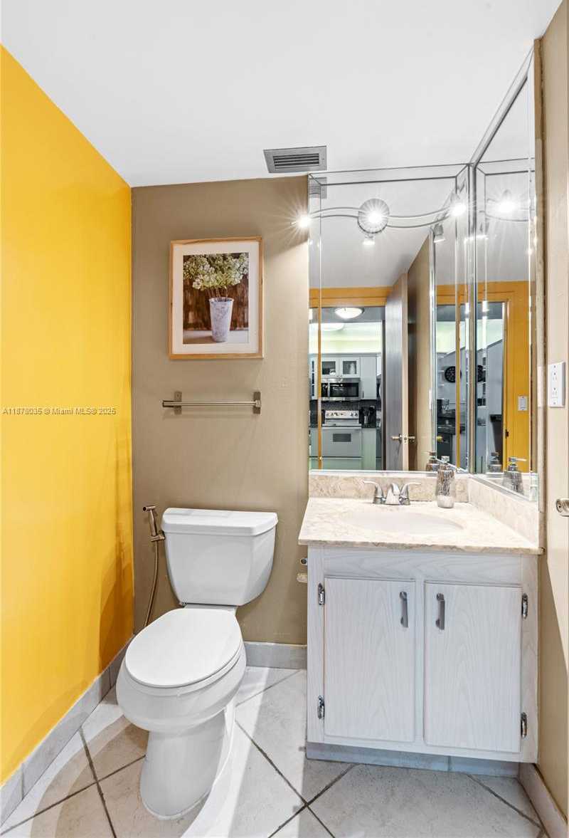 Small Image of 3725 SOUTH OCEAN DR #1609, Hollywood Number 16