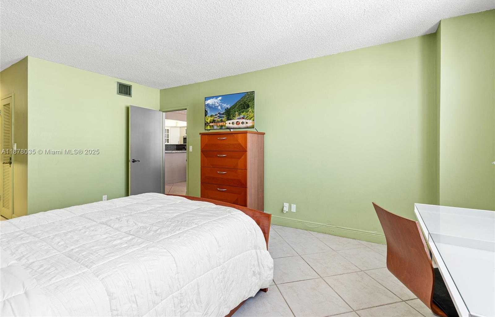 Small Image of 3725 SOUTH OCEAN DR #1609, Hollywood Number 36