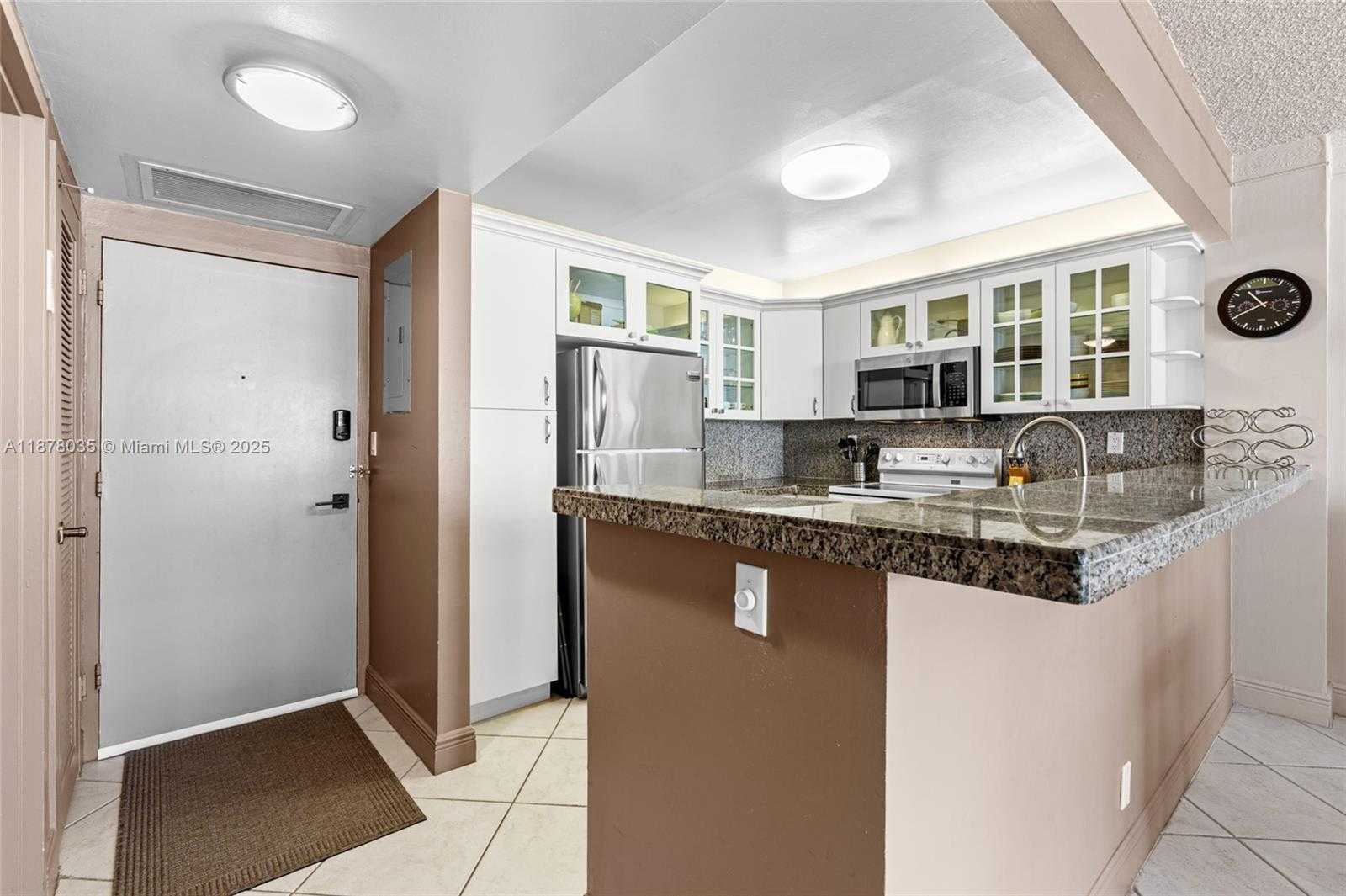 Small Image of 3725 SOUTH OCEAN DR #1609, Hollywood Number 9
