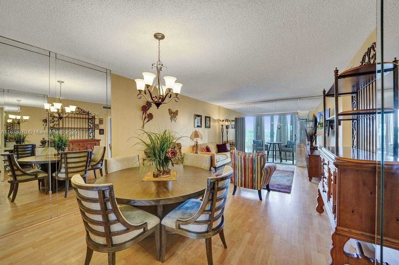Small Image of 4001 HILLCREST DR #403, Hollywood Number 2