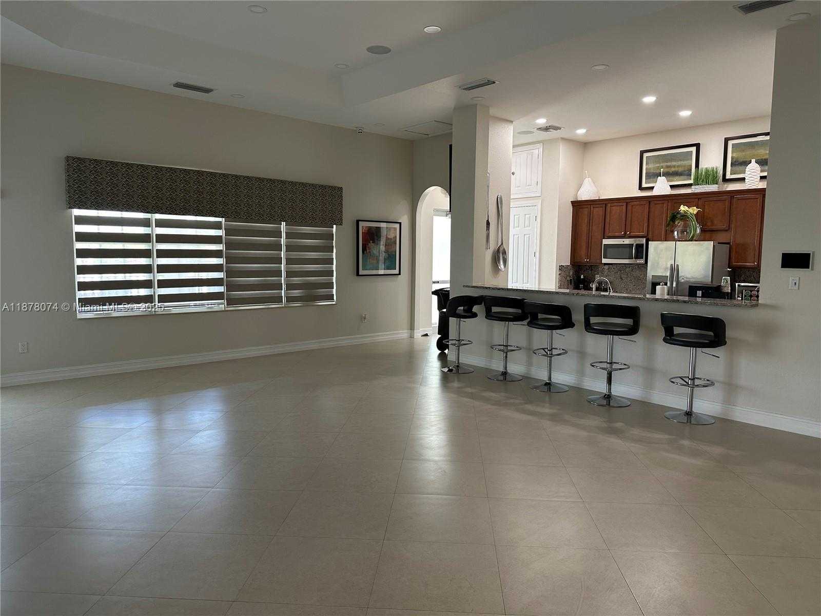 Small Image of 8938 WEST 35TH WAY, Hialeah Number 17
