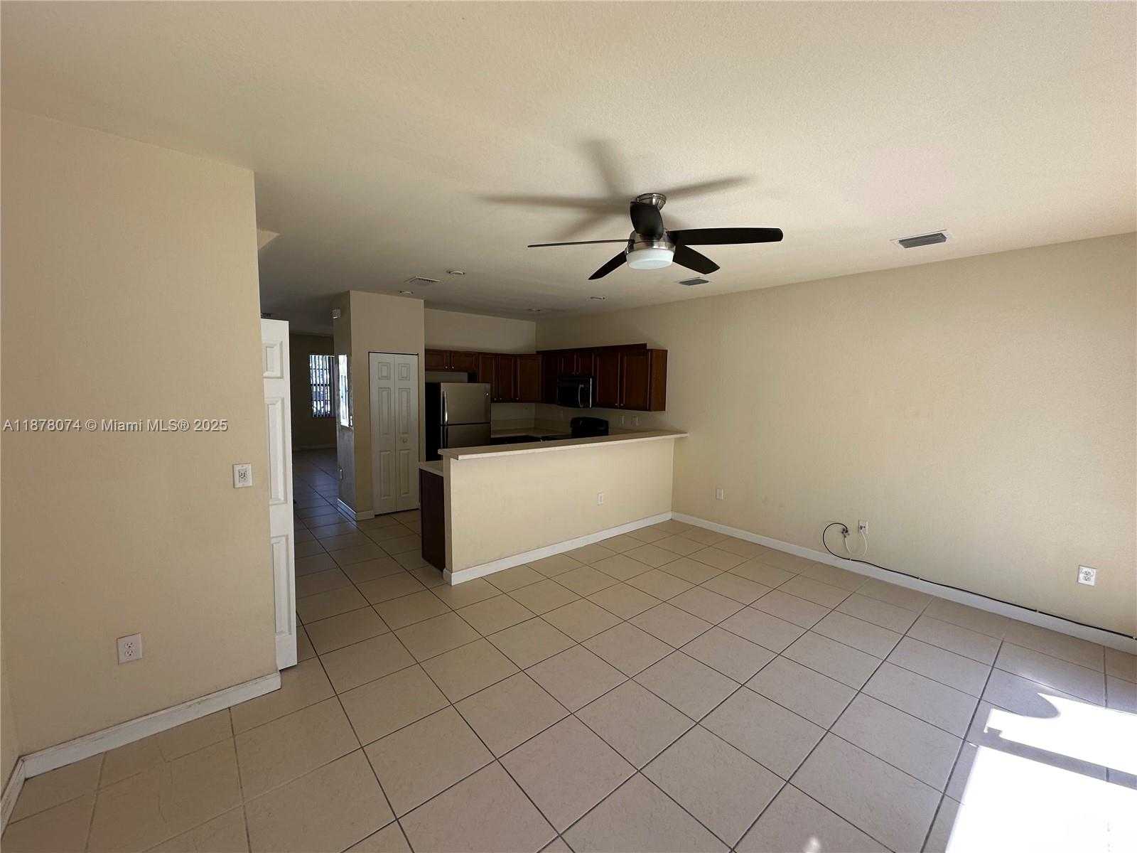 Small Image of 8938 WEST 35TH WAY, Hialeah Number 3