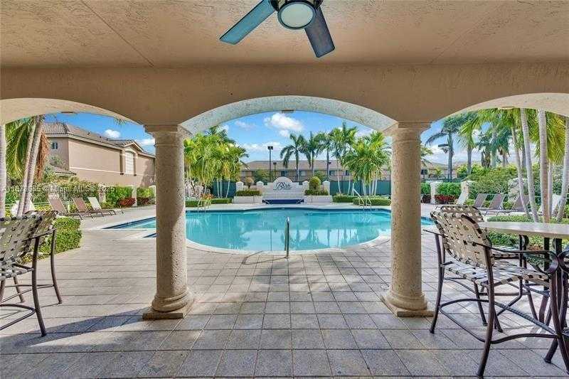 Small Image of 5725 NORTH WEST 114TH PATH #106, Doral Number 15