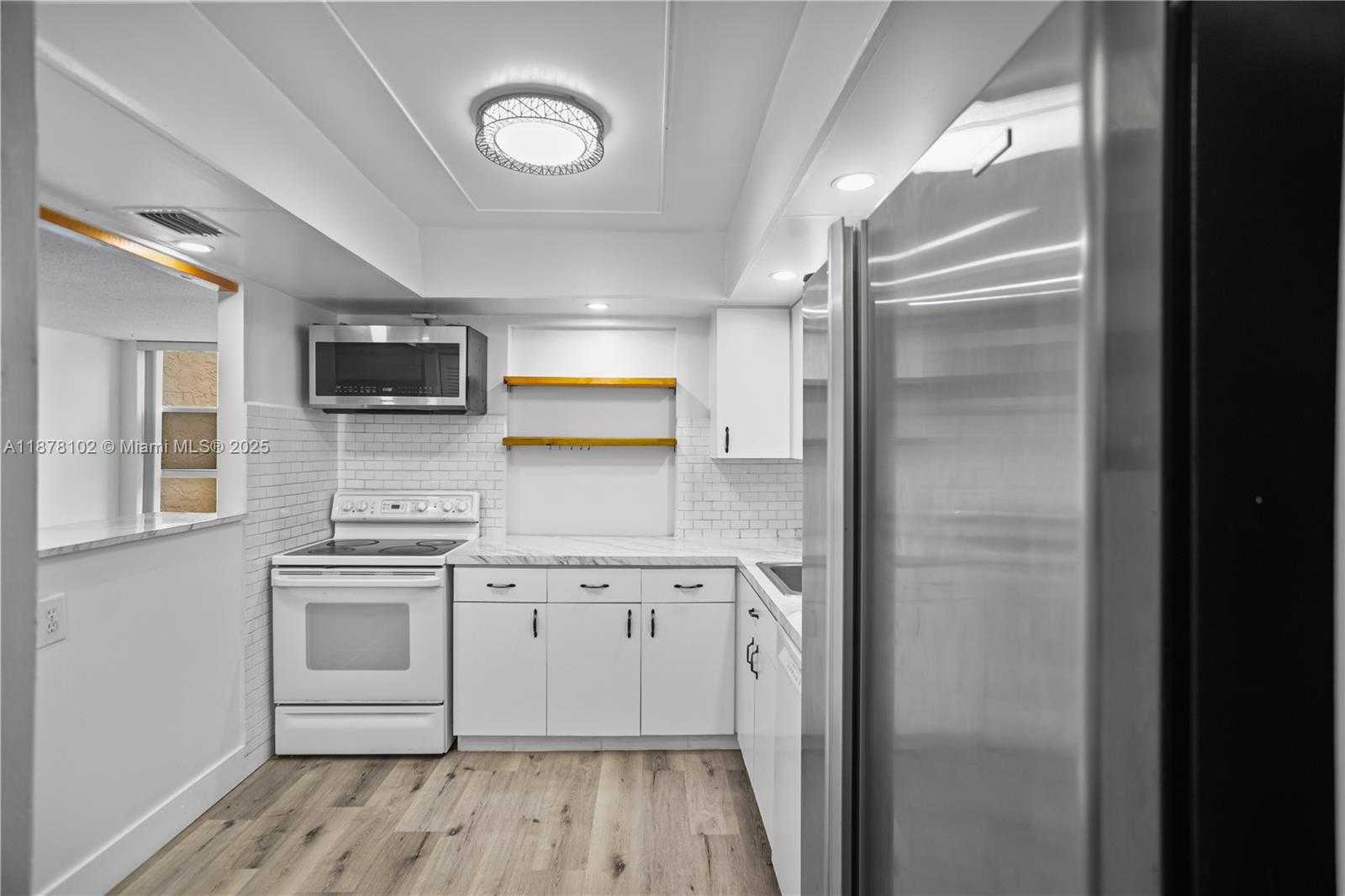 Small Image of 2101 ATLANTIC SHORES BLVD #107, Hallandale Beach Number 12