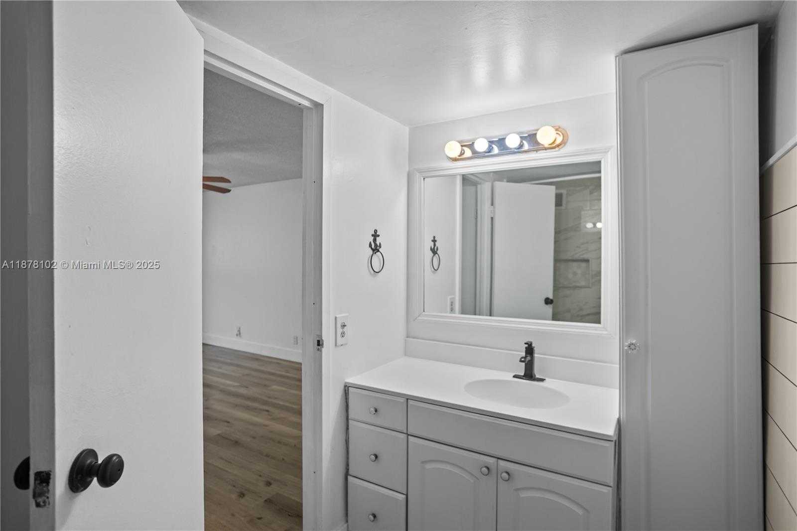 Small Image of 2101 ATLANTIC SHORES BLVD #107, Hallandale Beach Number 24